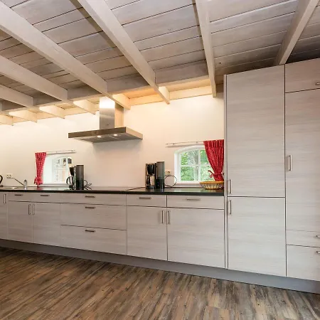 בית נופש Beautifully Designed Farmhouse Near Forest In